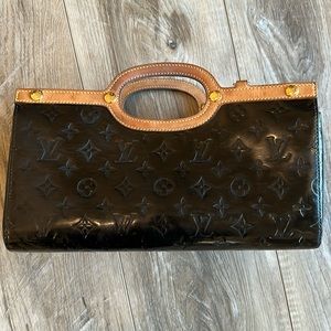 Authentic Louis Vuitton Roxbury drive vernis black